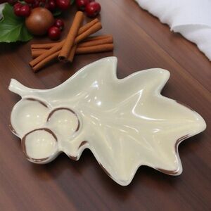 Terracotta Holly Leaf & Berries Dish